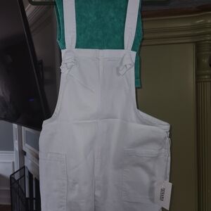 Zenana Outfitters White Romper & Gelly Green Zenana Cropped Tank